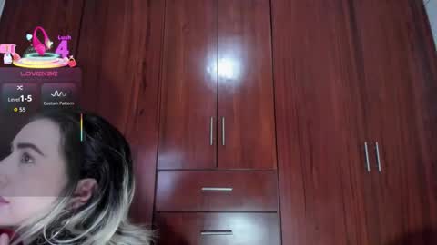 carly grasso  online show from December 16, 7:47 am