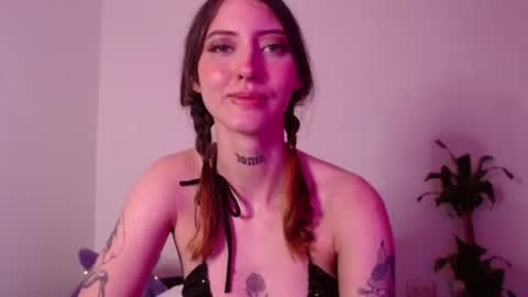 carmennrusso online show from November 20, 3:07 am