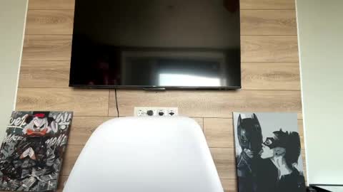 Lisa online show from April 14, 8:14 am