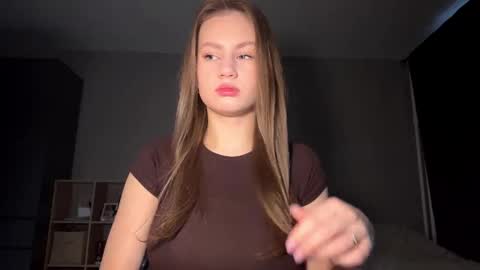 Lisa online show from December 22, 8:17 am