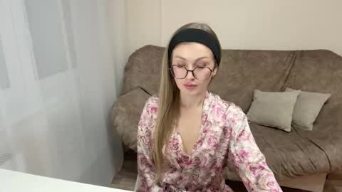 Carolin online show from November 20, 5:58 pm