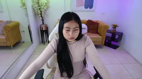 CAROLINA.  online show from April 12, 12:52 pm