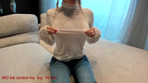 Lina.I will online 2 December   online show from December 26, 7:35 am