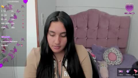 caroline_rodriguez_9 online show from November 5, 7:52 pm