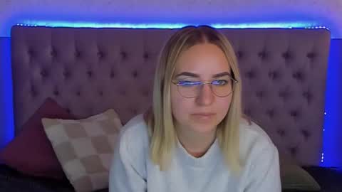 CarollFlexx online show from November 5, 9:25 am