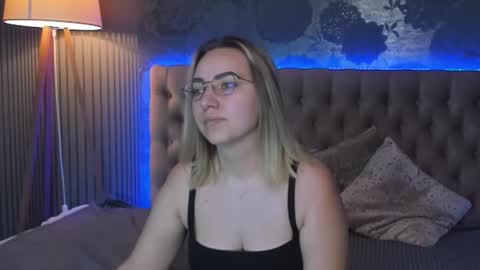 CarollFlexx online show from November 12, 6:33 am