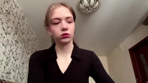 Caroline online show from April 23, 8:22 am