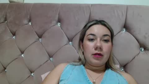 caroo0615 online show from October 11, 2:49 am