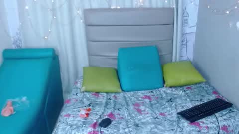 casandraroberthrs707 online show from March 20, 9:52 pm