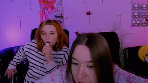 casey_meow_ online show from March 25, 11:57 am