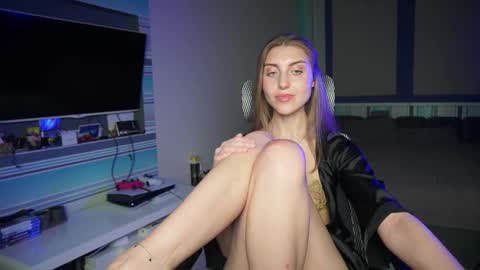 Seductress Cassia  FINDOM AND SADISM  NO NUDE online show from October 5, 8:47 pm