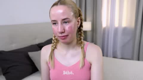 Cassie online show from November 4, 9:42 pm