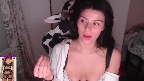 cassiealvarez online show from September 24, 4:00 am