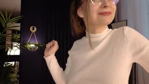 assie online show from October 29, 1:04 pm