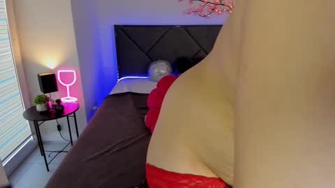 Cassie online show from October 15, 7:00 am