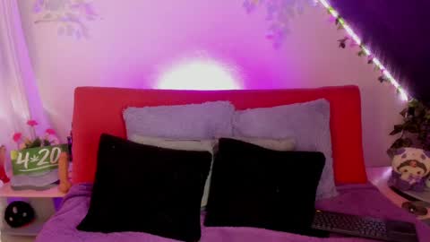 Cata green model independient online show from January 18, 8:51 pm