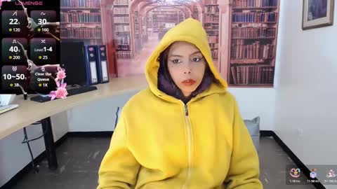 Queen Catalella online show from December 19, 3:32 am