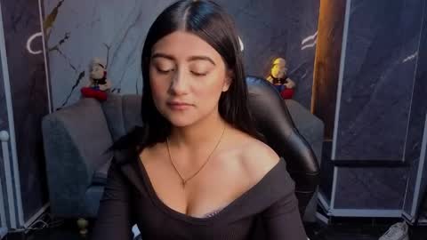 catalella_little_b online show from June 5, 7:53 pm