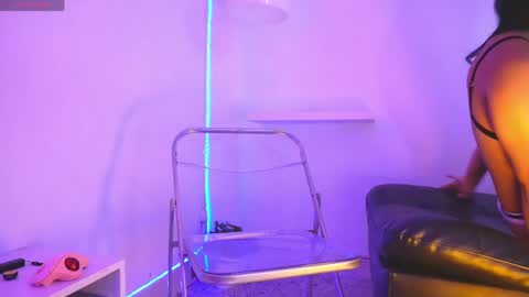 Catalina lovers online show from April 14, 8:53 pm