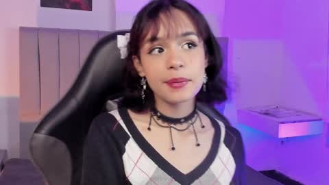 Cat  online show from January 3, 7:50 pm