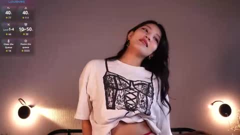 Lee online show from April 5, 4:39 pm