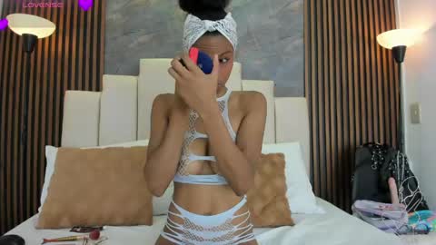 catiusca_reyes_03 online show from March 8, 1:04 pm