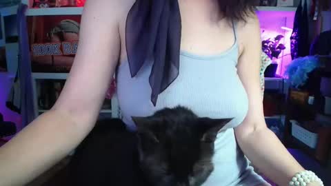 some call me djcatnips some call me CC but i love it when you call me miss catnips  online show from November 11, 7:44 pm