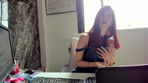 CATT EVANS online show from February 16, 8:22 pm