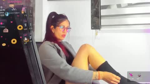 CATT EVANS online show from January 24, 4:37 am