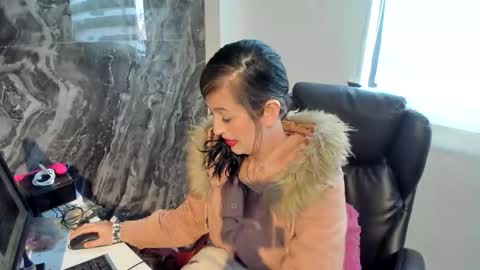 CATT EVANS online show from January 7, 2:53 pm