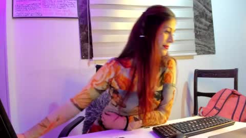 CATT EVANS online show from February 15, 12:48 am