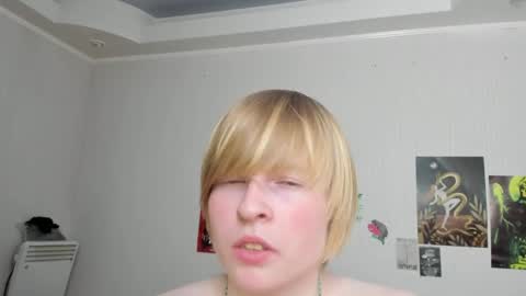 cattie_w_ online show from March 21, 1:43 am