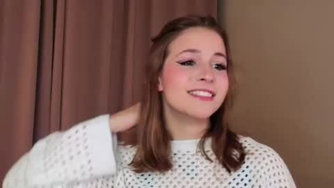 Lina  online show from March 1, 7:35 pm