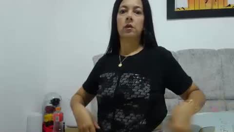 ceci online show from December 14, 12:49 am