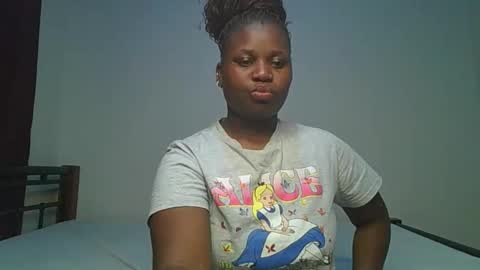 ceepretty25 online show from April 1, 9:32 am