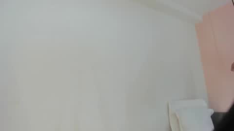 celeste_smmith_ online show from March 5, 3:18 am