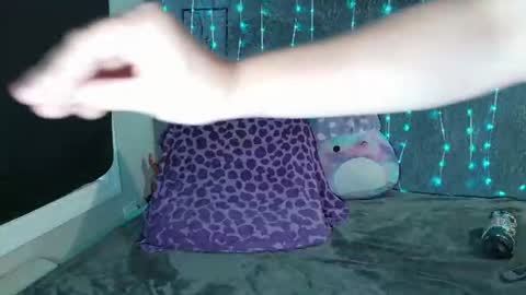 celeste_xxoo online show from July 15, 11:48 am
