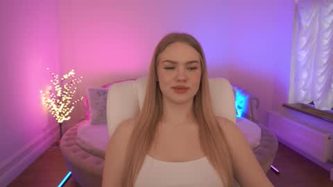 celestenoirr online show from February 11, 7:54 am