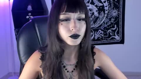   online show from October 28, 8:14 pm