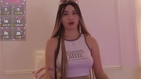 celestte_vanegas online show from June 26, 5:25 pm