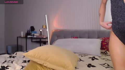 Celin online show from March 1, 6:32 pm