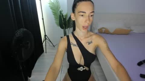 Celine Roxelle online show from July 5, 7:03 am