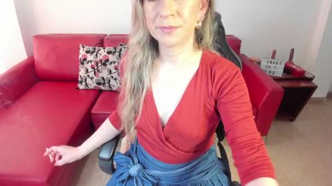          online show from December 5, 4:12 pm