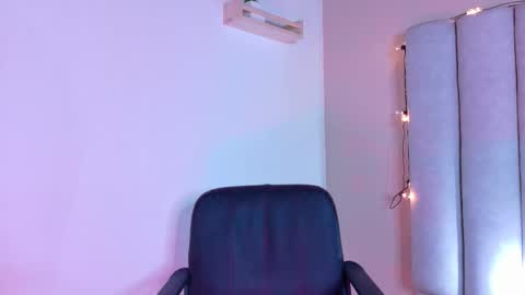 C H A N E L online show from November 4, 3:11 am