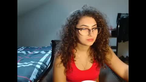 Stephanieblisss online show from February 8, 8:09 am