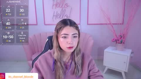 channel_blonde_a online show from December 30, 4:51 pm