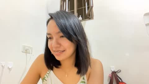 Elly online show from April 6, 11:55 am