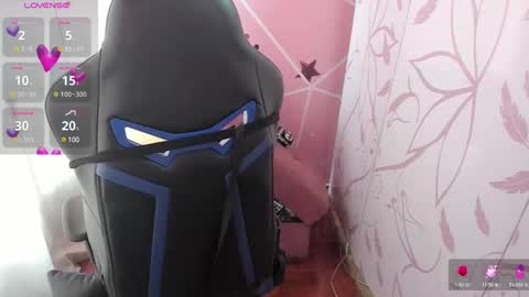 charlott_daphne online show from December 24, 6:28 pm