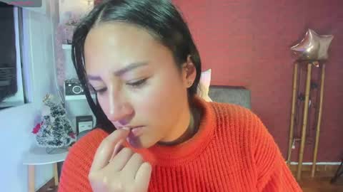 charlott_daphne online show from January 7, 11:35 pm