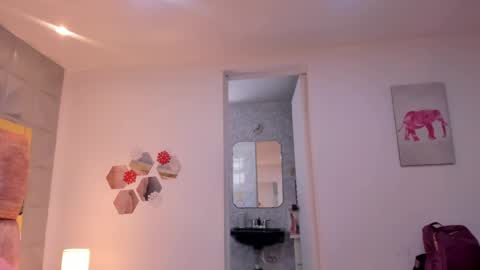 Charlotte Icee online show from April 12, 3:48 pm